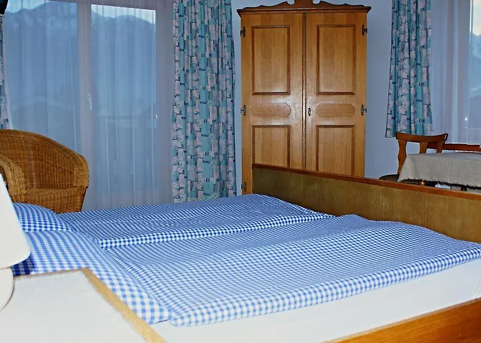 Pensión Alpentraum 3*